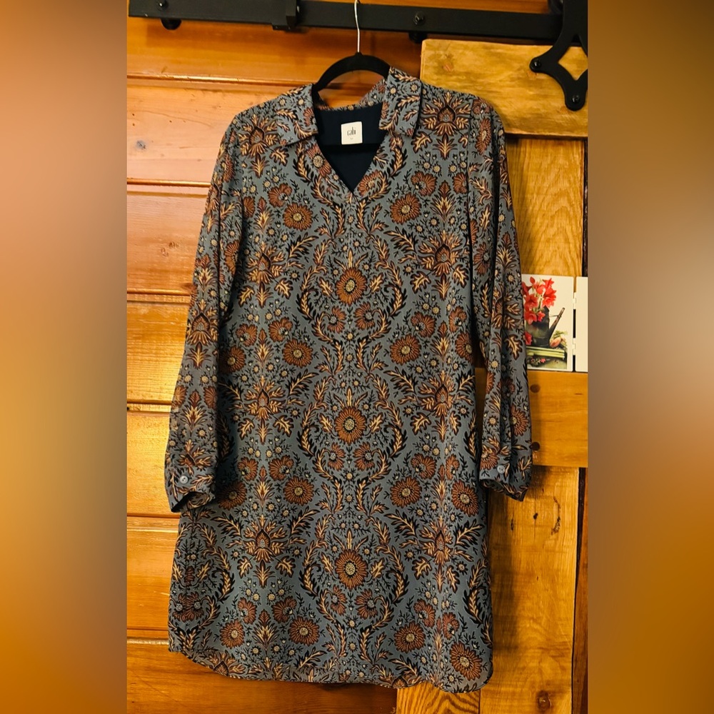 CAbi Patterned Long Sleeve Dress💙